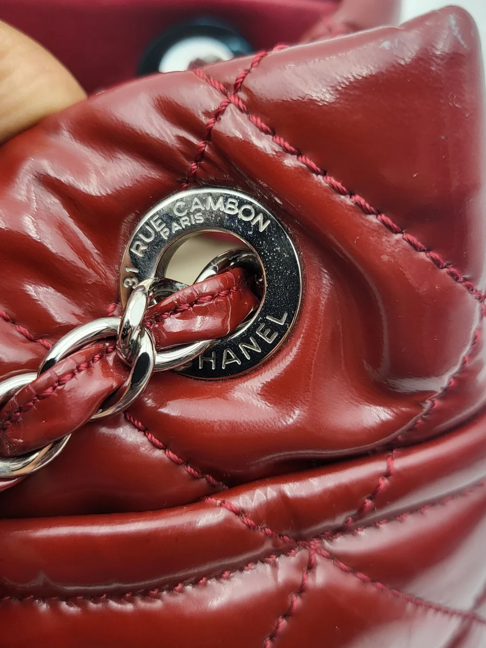 CHANEL TOTE BAG BURGUNDY PATENT LEATHER VERNIS ROUGE. AUTH w/COA.